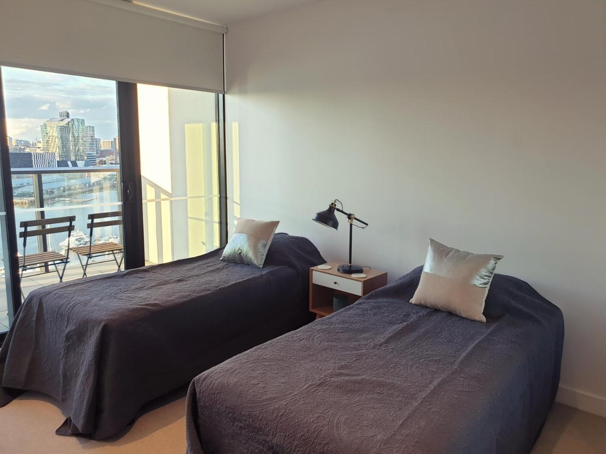 Orange Stay At Collins Wharf Melbourne City Exterior foto